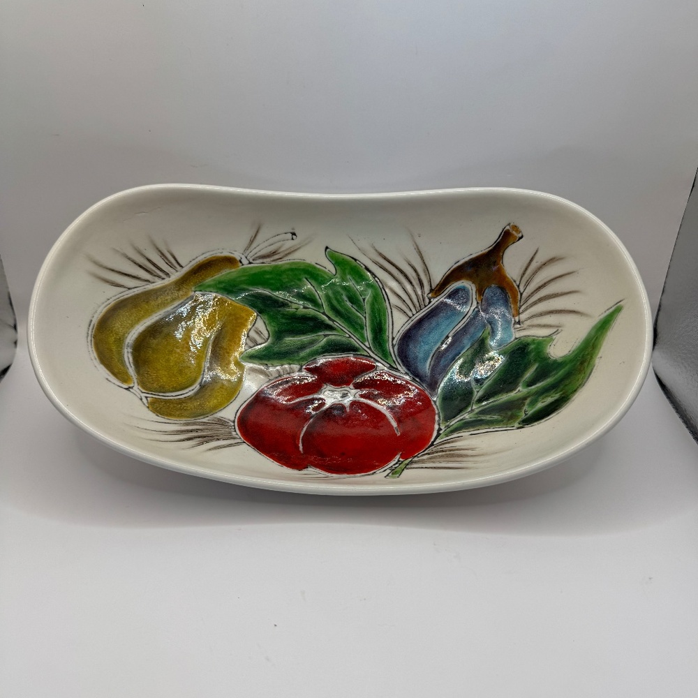 Vintage Piemmepi Italian majolica ceramic oval vegetable themed serving bowl.